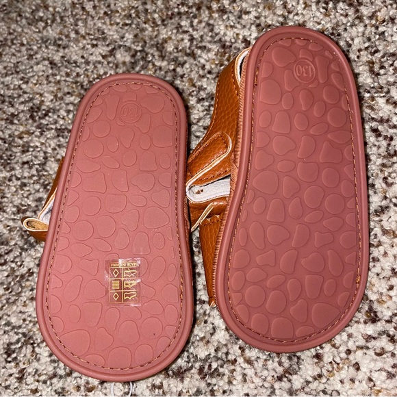 Infant sandals size 12-18 months - Picture 3 of 3